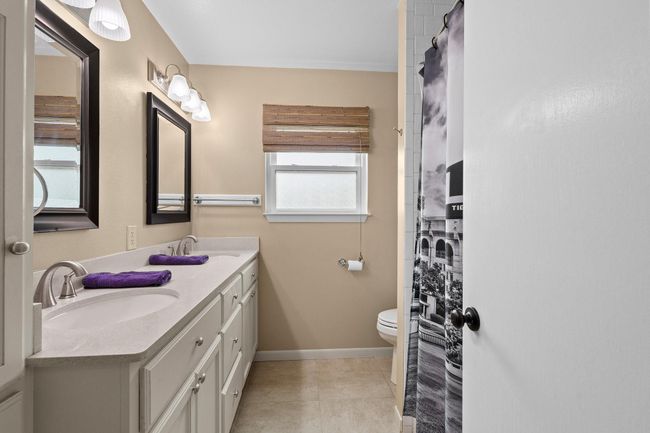 2040 Chevy Chase Ln, House other with 4 bedrooms, 2 bathrooms and 2 parking in Beaumont TX | Image 12
