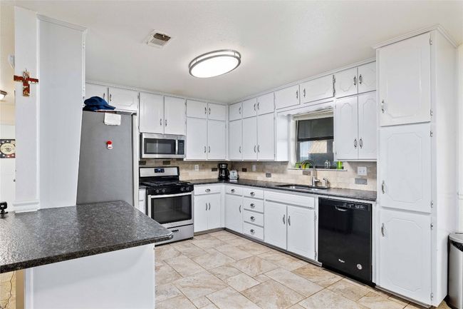 1183 Us Highway 84 W, Home with 3 bedrooms, 3 bathrooms and null parking in Mullin TX | Image 18