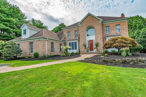 9 Fox Meadow Ln, Saint James, NY, 11780-1119 | Card Image