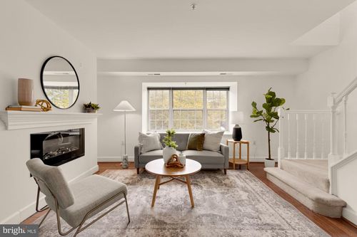303-3601 38th St Nw, WASHINGTON, DC, 20016-2920 | Card Image
