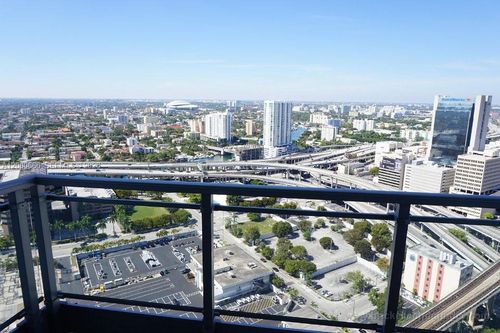 3505-90 Sw 3rd St, Miami, FL, 33130-4063 | Card Image