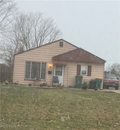 4974 Wake Robin Rd, Mentor, OH, 44060-1353 | Card Image