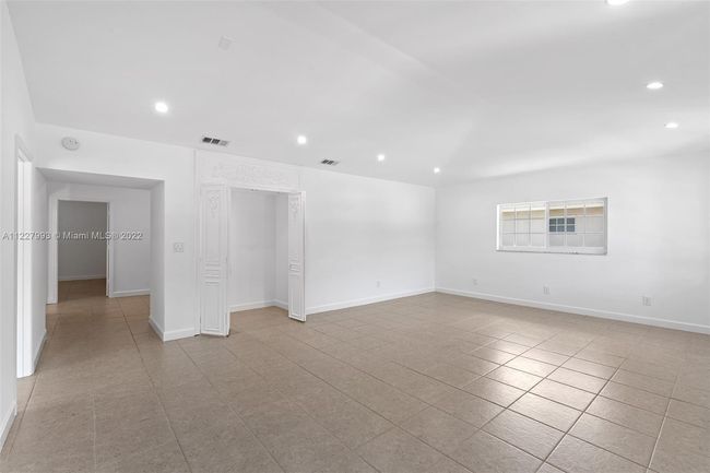 4995 Ponce De Leon Blvd / 1050 Sistina Av, Home with 0 bedrooms, 0 bathrooms and 8 parking in Coral Gables FL | Image 25