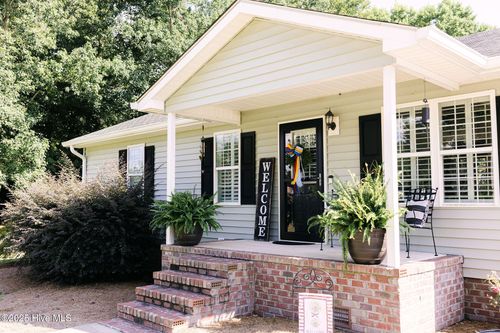 418 Durwood Evans Rd, Beulaville, NC, 28518-6546 | Card Image