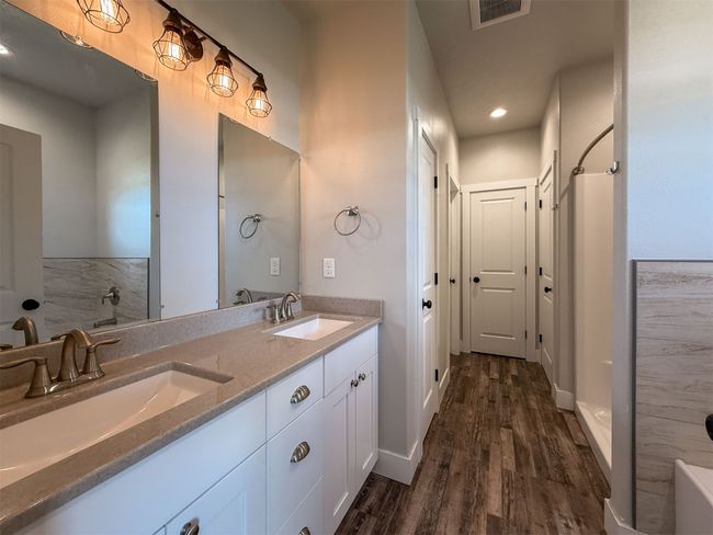 Full bath | Image 23