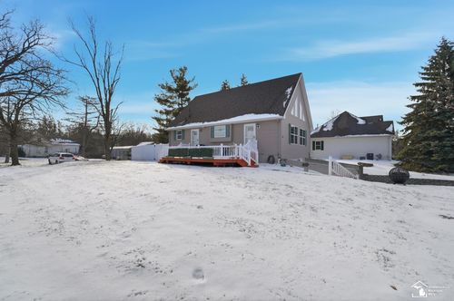 3325 Saint Anthony Rd, Temperance, MI, 48182-9771 | Card Image