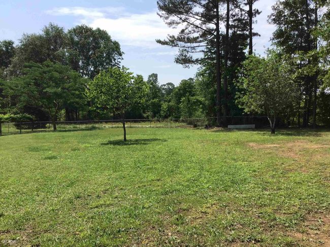 2537 E Atlanta Rd, Home with 3 bedrooms, 2 bathrooms and null parking in stockbridge GA | Image 6