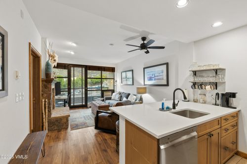 br208-240 Chapel Pl, Avon, CO, 81620-7515 | Card Image