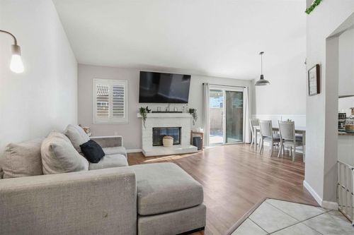 998 Hillcrest St, Hemet, CA, 92545-4714 | Card Image