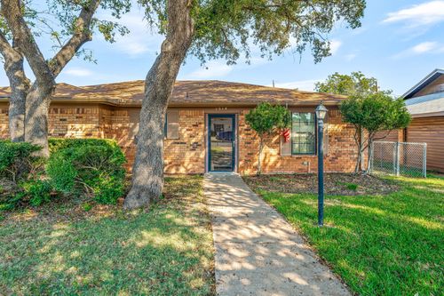 1514 Thomas Ln, Graham, TX, 76450-4706 | Card Image