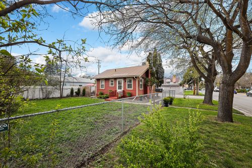 30 E Oregon St, Kalispell, MT, 59901-3750 | Card Image