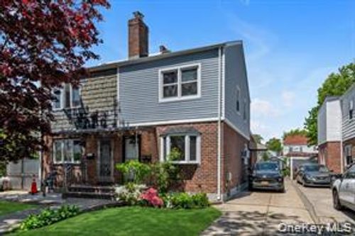 13835 64th Ave, Flushing, NY, 11367-1109 | Card Image