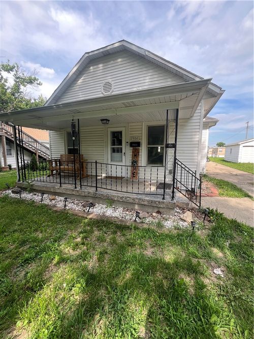 904 N 10 Street, Mattoon, IL, 61938 | Card Image