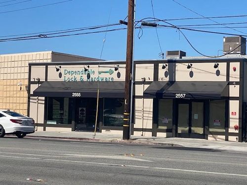 2557 El Camino Real, Redwood City, CA, 94061 | Card Image