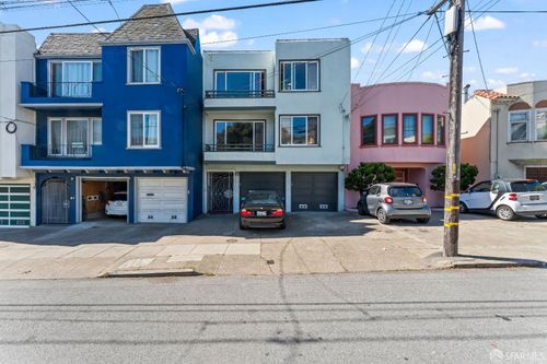 885 45th Ave, San Francisco, CA, 94121-3223 | Card Image