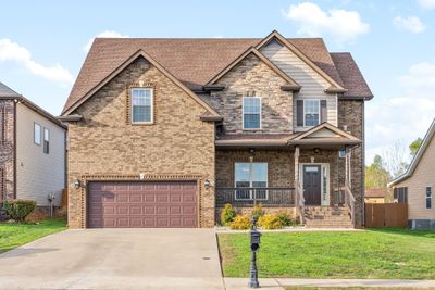 727 Gaine Lynn Dr, House other with 4 bedrooms, 2 bathrooms and 6 parking in Clarksville TN | Image 1