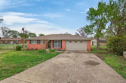 5021 Macklyn Ct, Bartlesville, OK, 74006-5618 | Card Image