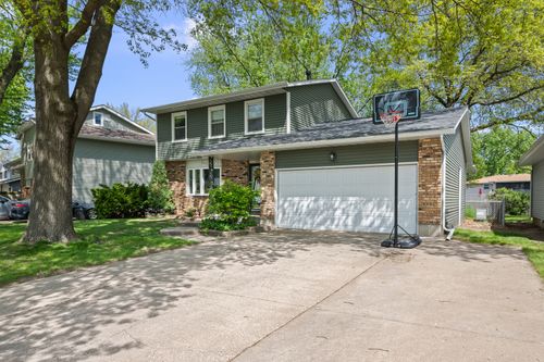 3005 N Pine St, Davenport, IA, 52804-1436 | Card Image