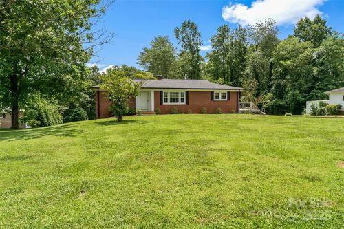 713 Bounous St Nw, Valdese, NC, 28690-2107 | Card Image