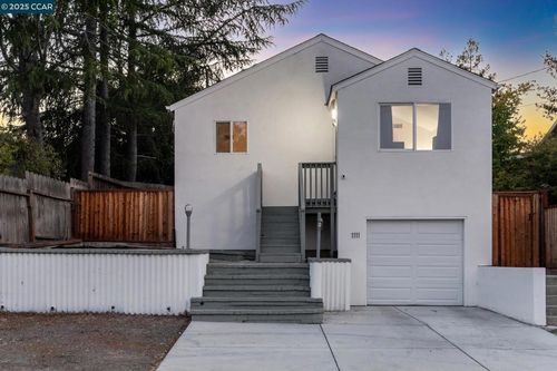 1111 Palm Ave, Martinez, CA, 94553-2915 | Card Image