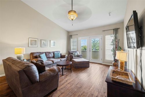 apt-3308-3404 American Dr, Lago Vista, TX, 78645-6562 | Card Image