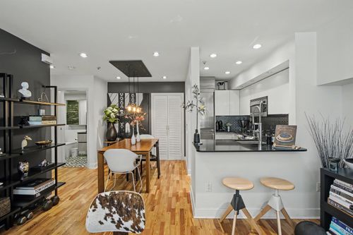 103-669 W 7th Ave, Vancouver, BC, V5Z1B6 | Card Image