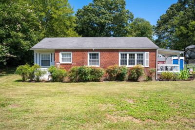 806 N Oakwood Street, House other with 2 bedrooms, 1 bathrooms and 1 parking in Rossville GA | Image 3