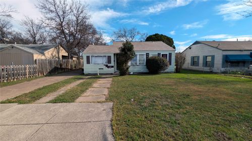 3221 New York Ave, Fort Worth, TX, 76110-4427 | Card Image