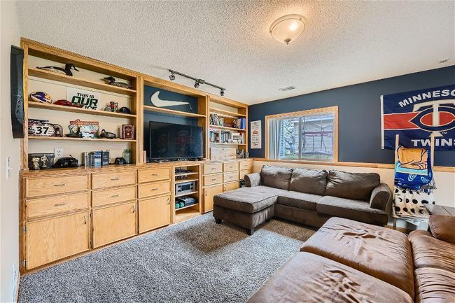 Built-in wall storage - perfect showcase for displaying cherished memorabilia and memories! | Image 17