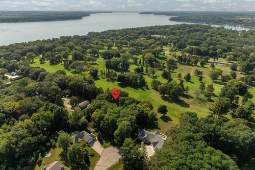 438 Bluebird Ct, Green Lake, WI, 54941-8809 | Card Image