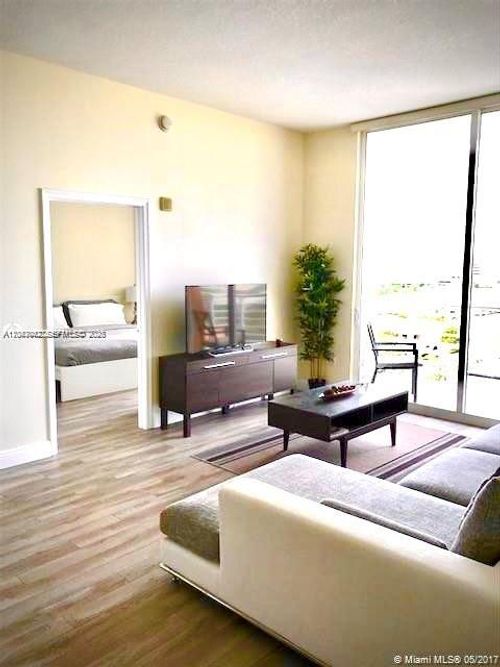 ph4-18800 Ne 29th Ave, Aventura, FL, 33180-2822 | Card Image