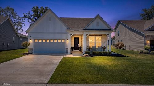 8259 Brookview Ln, Mentor, OH, 44060-7803 | Card Image