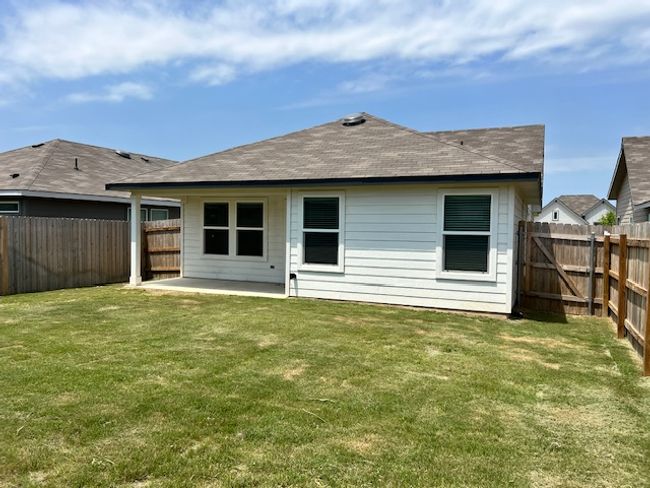 422 Pickel Dr, House other with 3 bedrooms, 2 bathrooms and 2 parking in Rockdale TX | Image 17