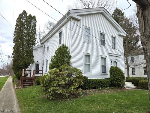 97 W Jefferson St, Jefferson, OH, 44047-1027 | Card Image