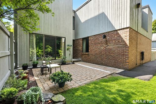 5-5 Quarry Cor, Ridgefield, CT, 06877-3339 | Card Image