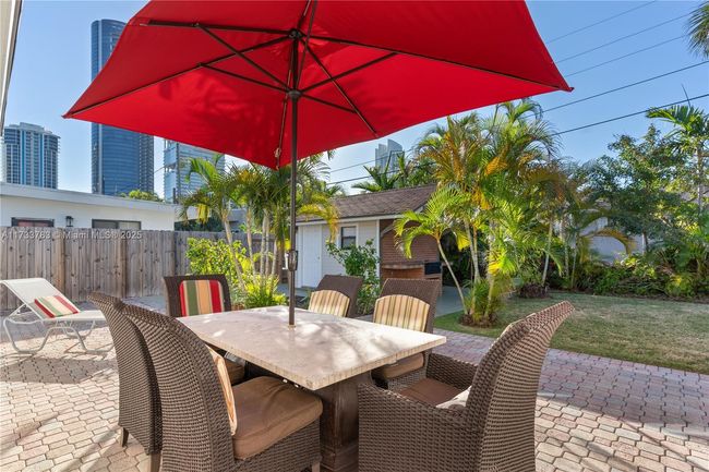 300 187 Th St, House other with 3 bedrooms, 2 bathrooms and null parking in Sunny Isles Beach FL | Image 29