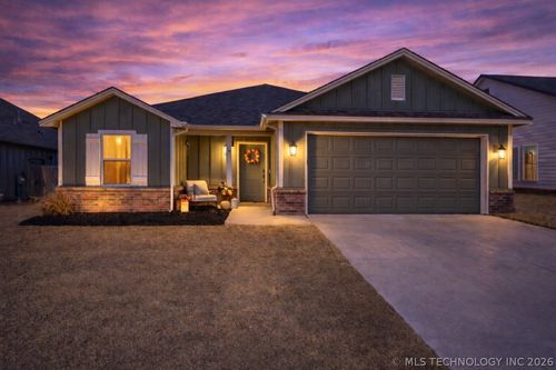 12005 E 108th Pl N, Owasso, OK, 74055-1019 | Card Image