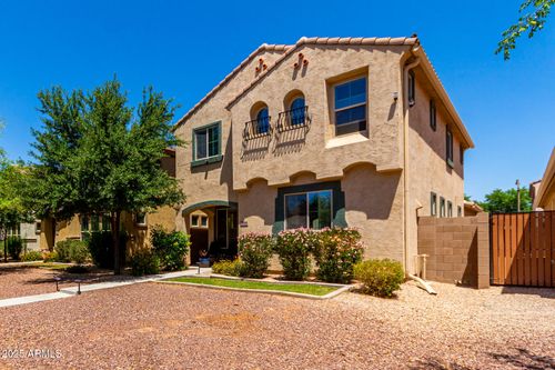 3476 E Orchid Ln, Gilbert, AZ, 85296-7373 | Card Image