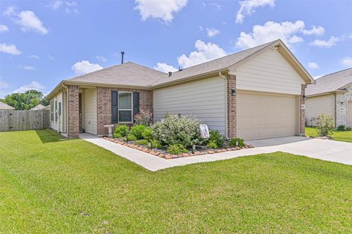 704 Allana Ln, Alvin, TX, 77511-2008 | Card Image