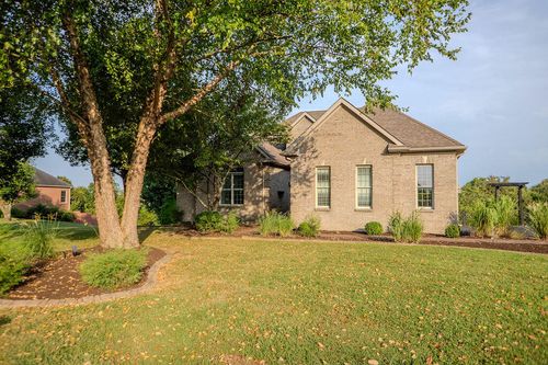 916 Country Oaks Dr, Richmond, KY, 40475-8492 | Card Image