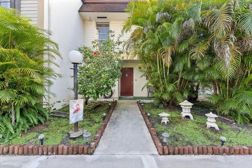 11c-3320 Simms St, Hollywood, FL, 33021-3106 | Card Image