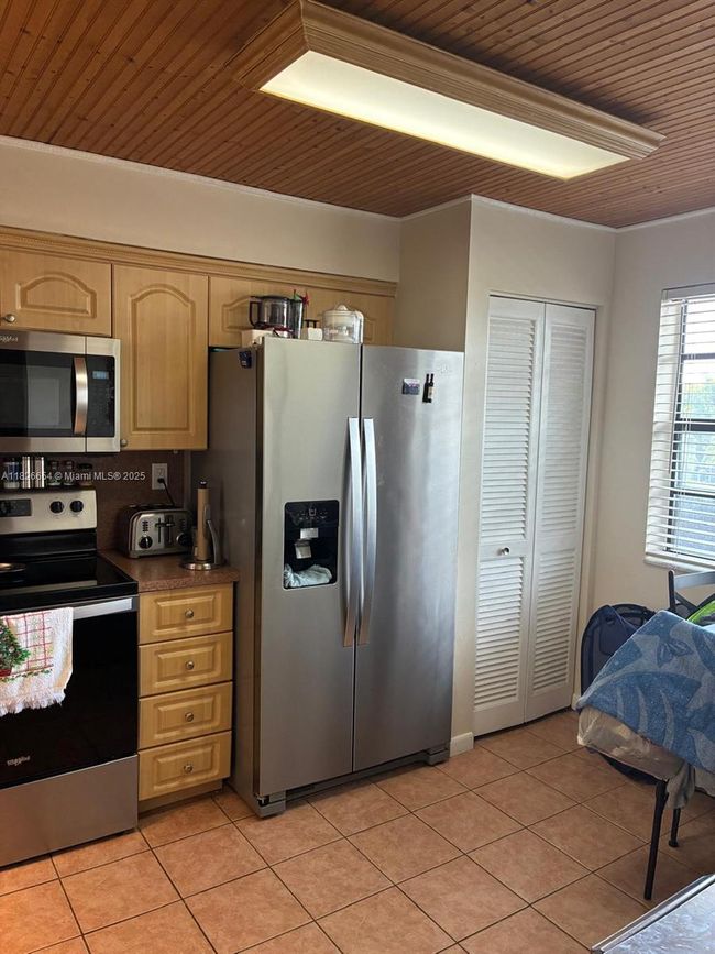 APT-504 - 1100 Colony Point Cir, Condo with 2 bedrooms, 2 bathrooms and null parking in Pembroke Pines FL | Image 10
