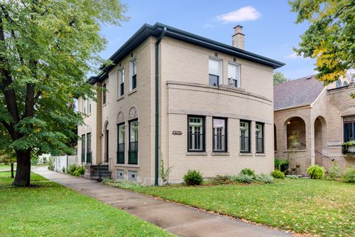 2701 W Farwell Avenue, Chicago, IL, 60645 | Card Image
