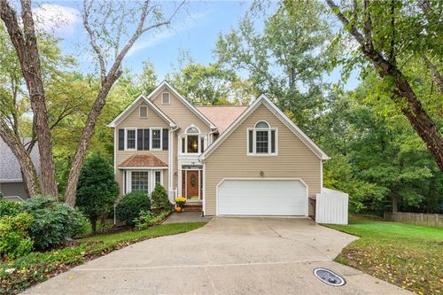 18 Creekstone Ct, Greensboro, NC, 27407-5862 | Card Image