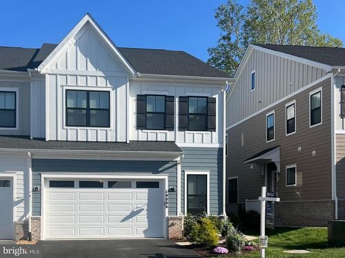 19006 Coral Reef Sq, LEESBURG, VA, 20176-3880 | Card Image