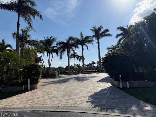 4801 Corian Ct, NAPLES, FL, 34114-9438 | Card Image