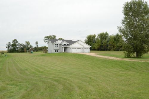 1148 134th Ave, New Richmond, WI, 54017-6674 | Card Image