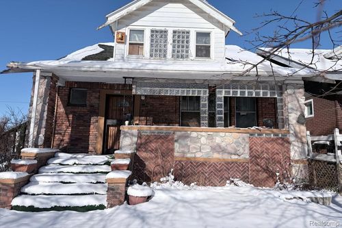 8693 Woodlawn St, Detroit, MI, 48213-1132 | Card Image