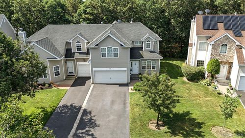 33 Sunflower Ridge Rd, South Setauket, NY, 11720-3710 | Card Image