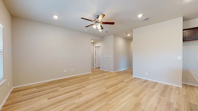 210 Rearden Blvd, House other with 3 bedrooms, 2 bathrooms and 2 parking in Jarrell TX | Image 5